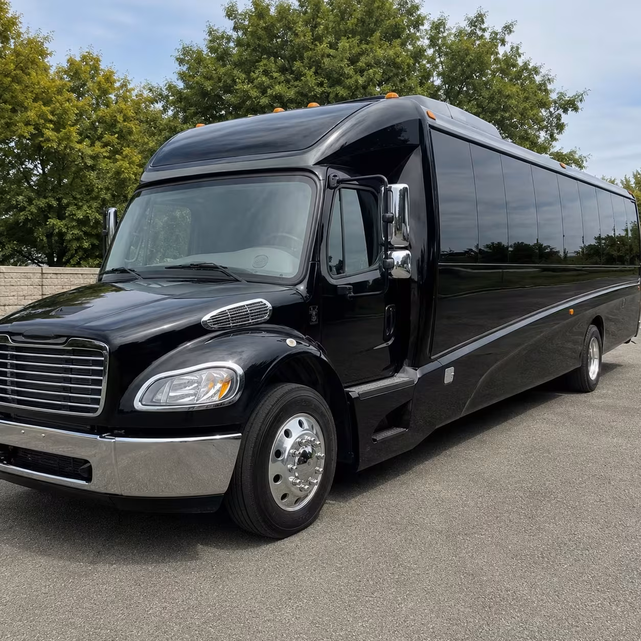 richmond 18 passenger minibus rental